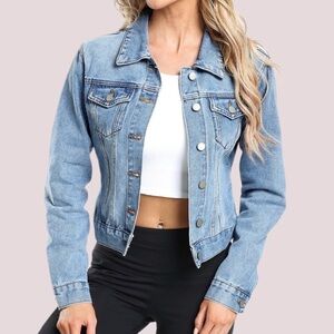 NWOT Andy‎ & Natalie Classic Denim Jacket - Small